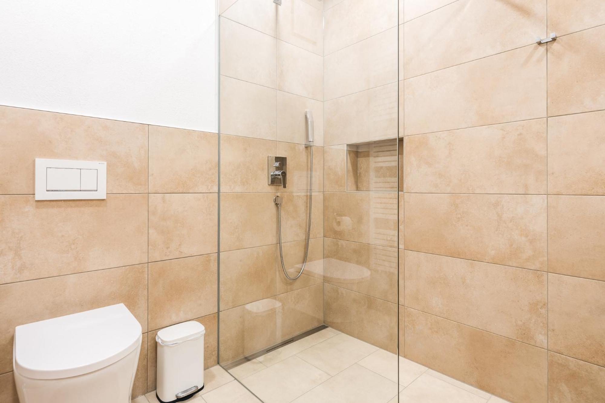 Apartments Schoeneben Ульріхсберг Екстер'єр фото